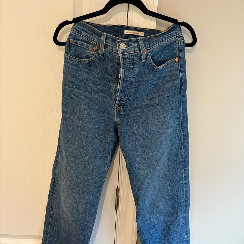Levi’s women’s Ribcage Straight Ankle jeans size 27